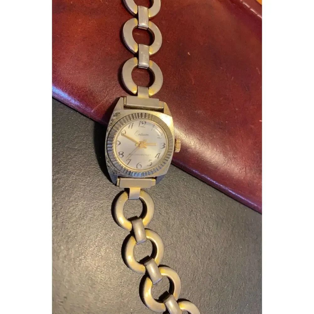 VTG Women's Criterion Watch, Gold Tone, Shock Resistant, Manual, REPAIR